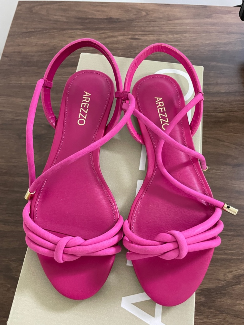 AREZZO Camila Flat Sandals in Fancy Pink NIB Made in Brazil size 5